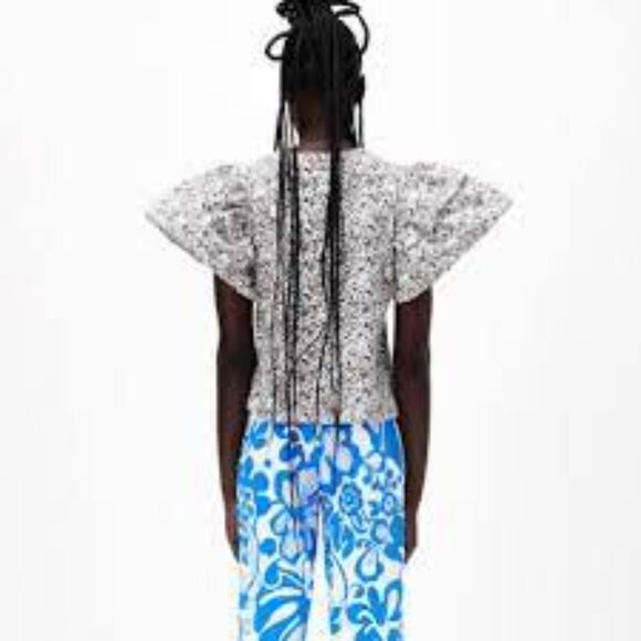 Zara Flutter Sleeve Ditsy Floral Print Short Sleeve Blouse Small - Picture 2 of 7